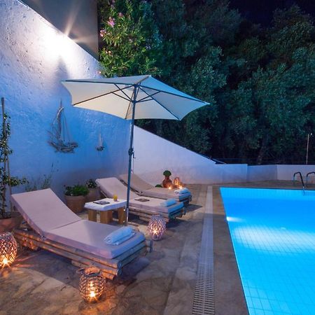 Odyssey Villas Kassiopi Esterno foto