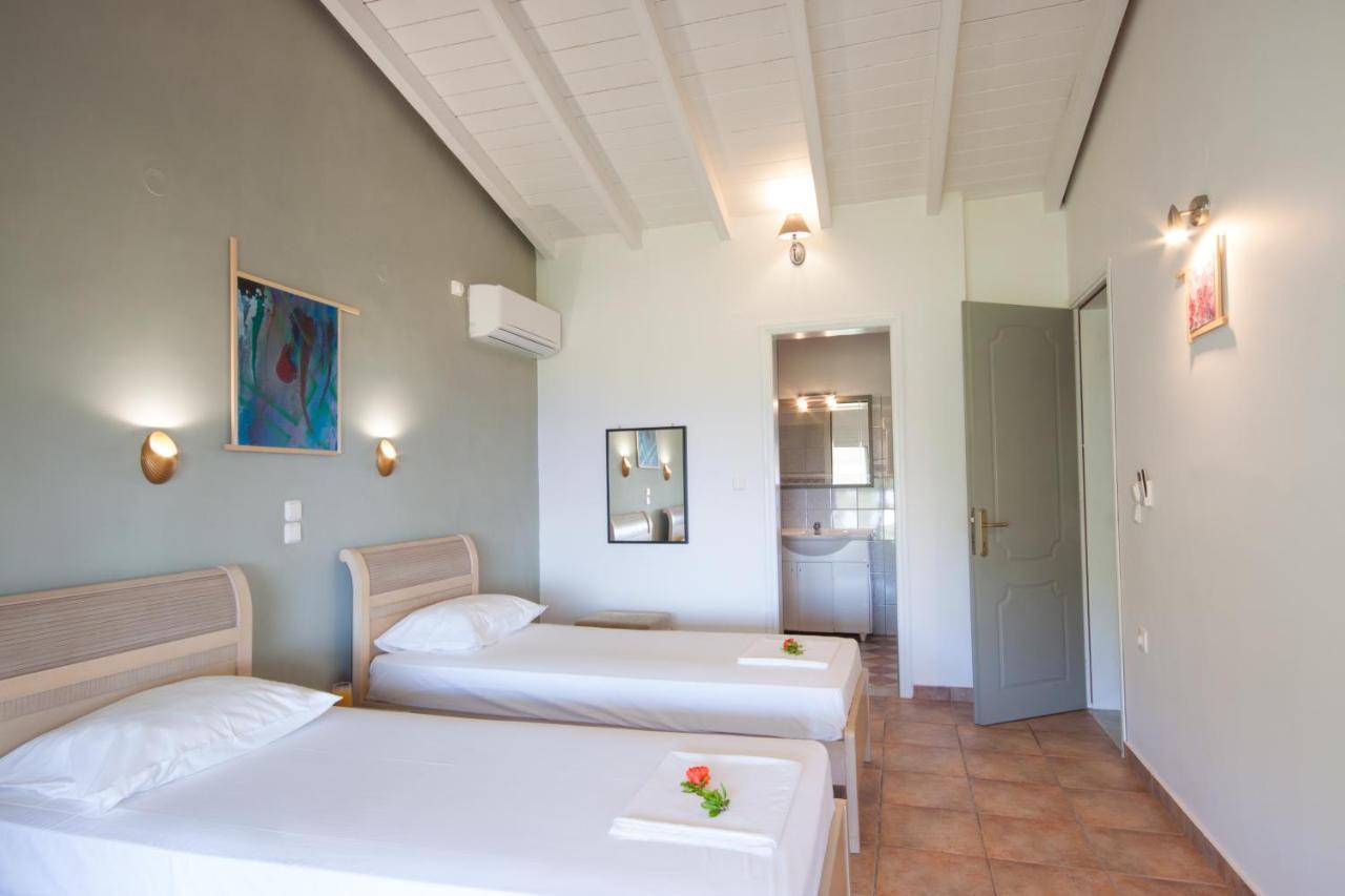 Odyssey Villas Kassiopi Esterno foto