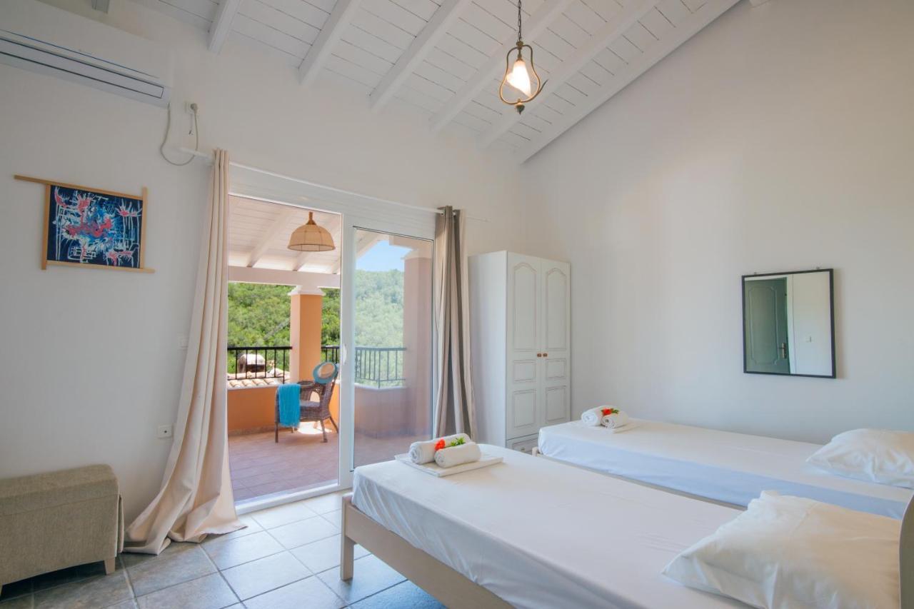 Odyssey Villas Kassiopi Esterno foto