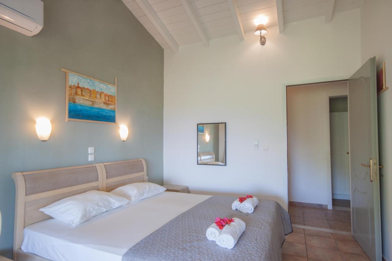 Odyssey Villas Kassiopi Esterno foto